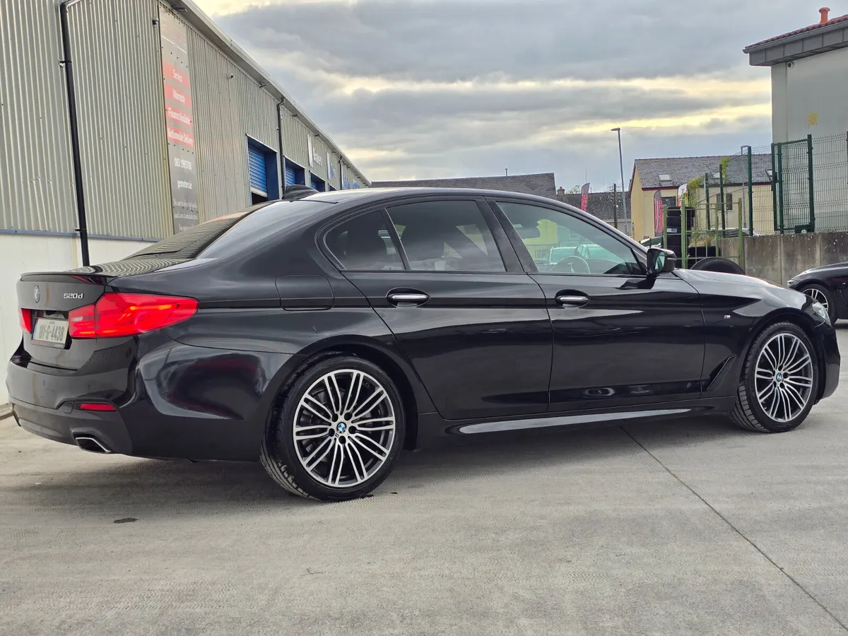 BMW 5-Series 2018 M-SPORT NICE SPEC H+K SOUND - Image 4
