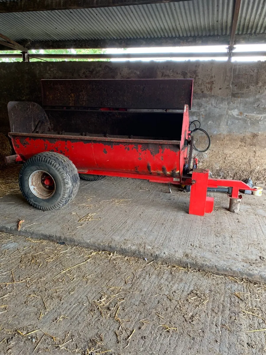 Dung Spreader - Image 1