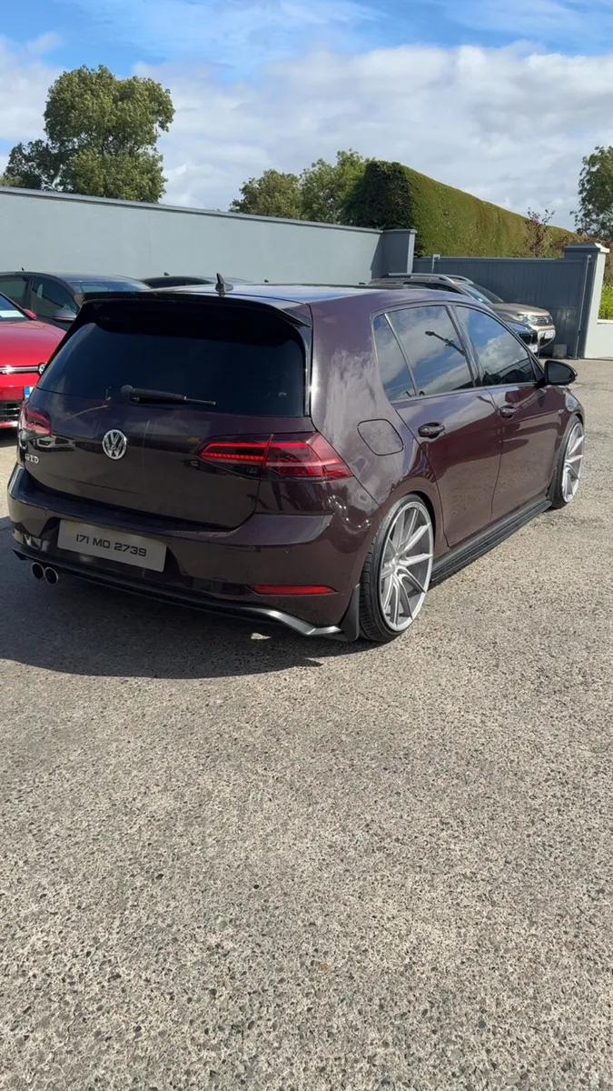 Car - Image 4