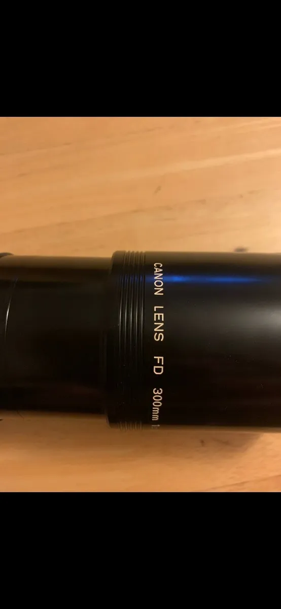 Canon FD 300ml camera lens - Image 1