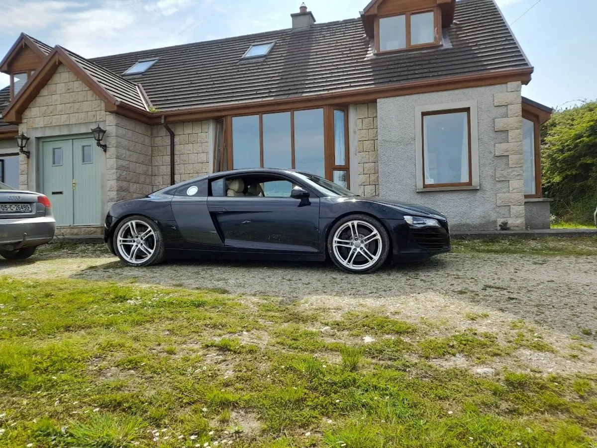 Audi R8 2008 - Image 2