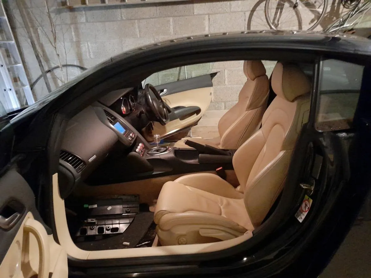 Audi R8 2008 - Image 4