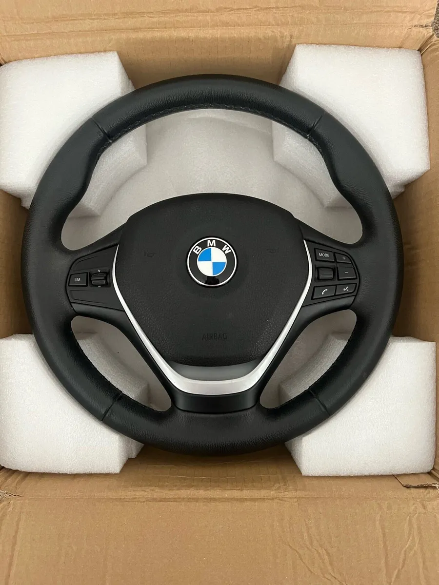 BMW STEERING WHEEL - Image 1