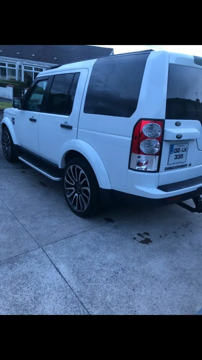 Land Rover Discovery 2013 - Image 2
