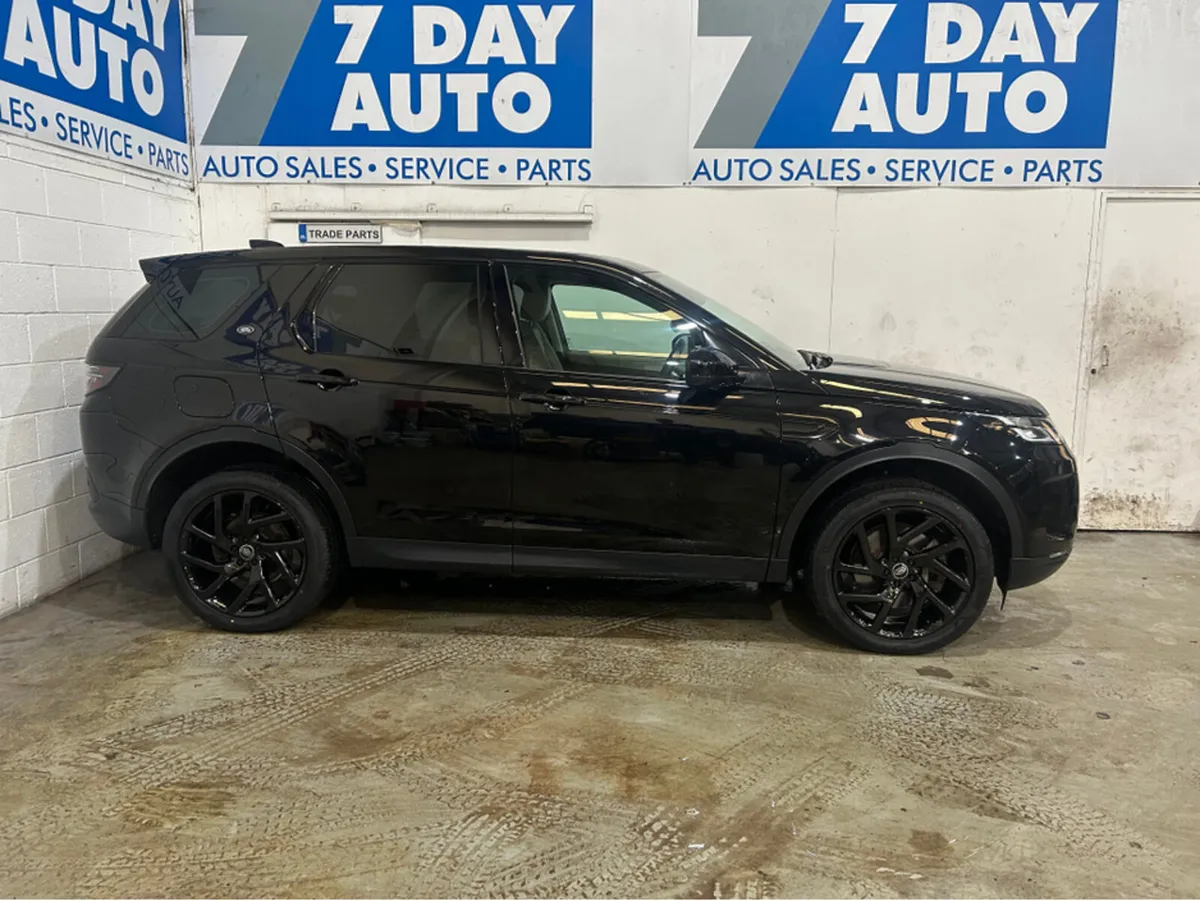 Land Rover Discovery Sport AUTO 2.0 D4E - Image 3
