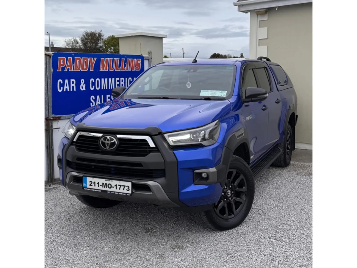 Toyota Hilux 2.8D4D INVINC X 201BHP D/C - Image 2