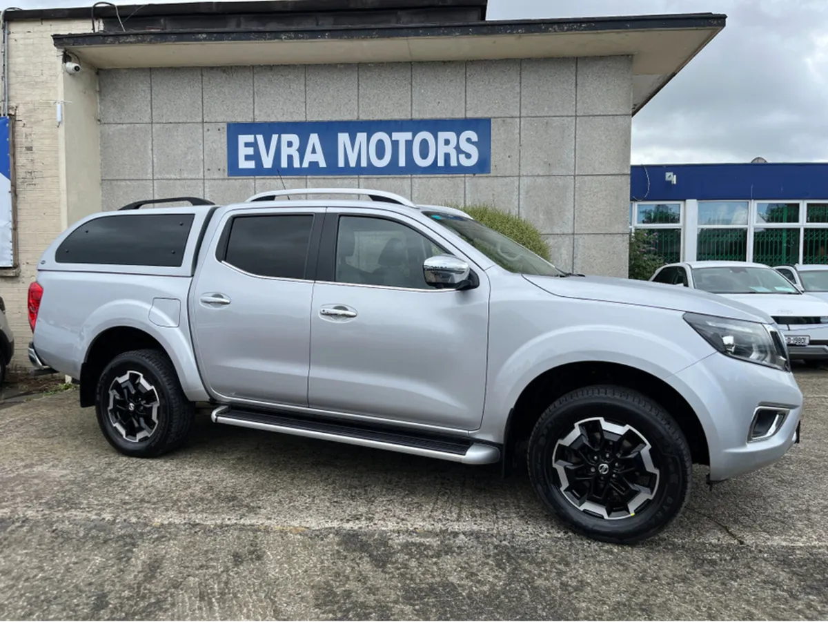 Nissan Navara 2.3 DCI TEKNA AUTOMATIC //HIGH SPEC/ - Image 3