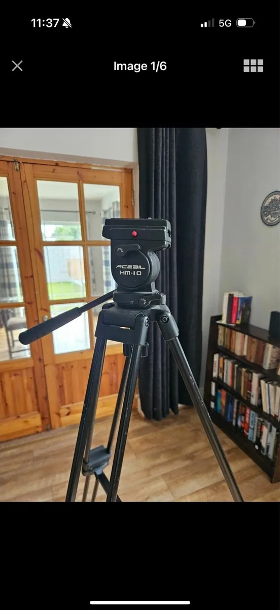 Tripod - Image 1