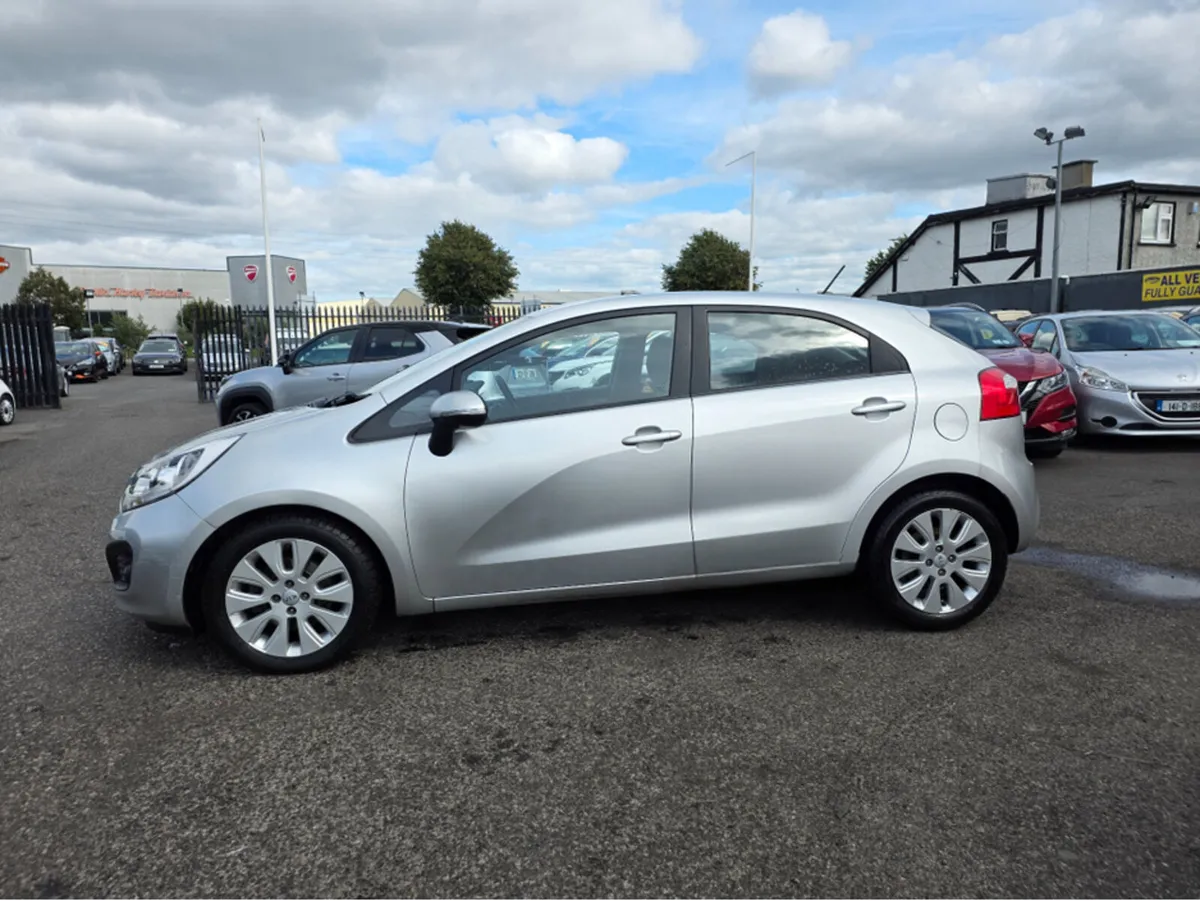 Kia Rio 1.4 5DR AUTOMATIC - Image 4