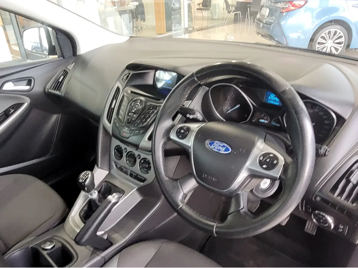Ford Focus EDGE 1.6 TDCI 95PS 4DR - Image 4