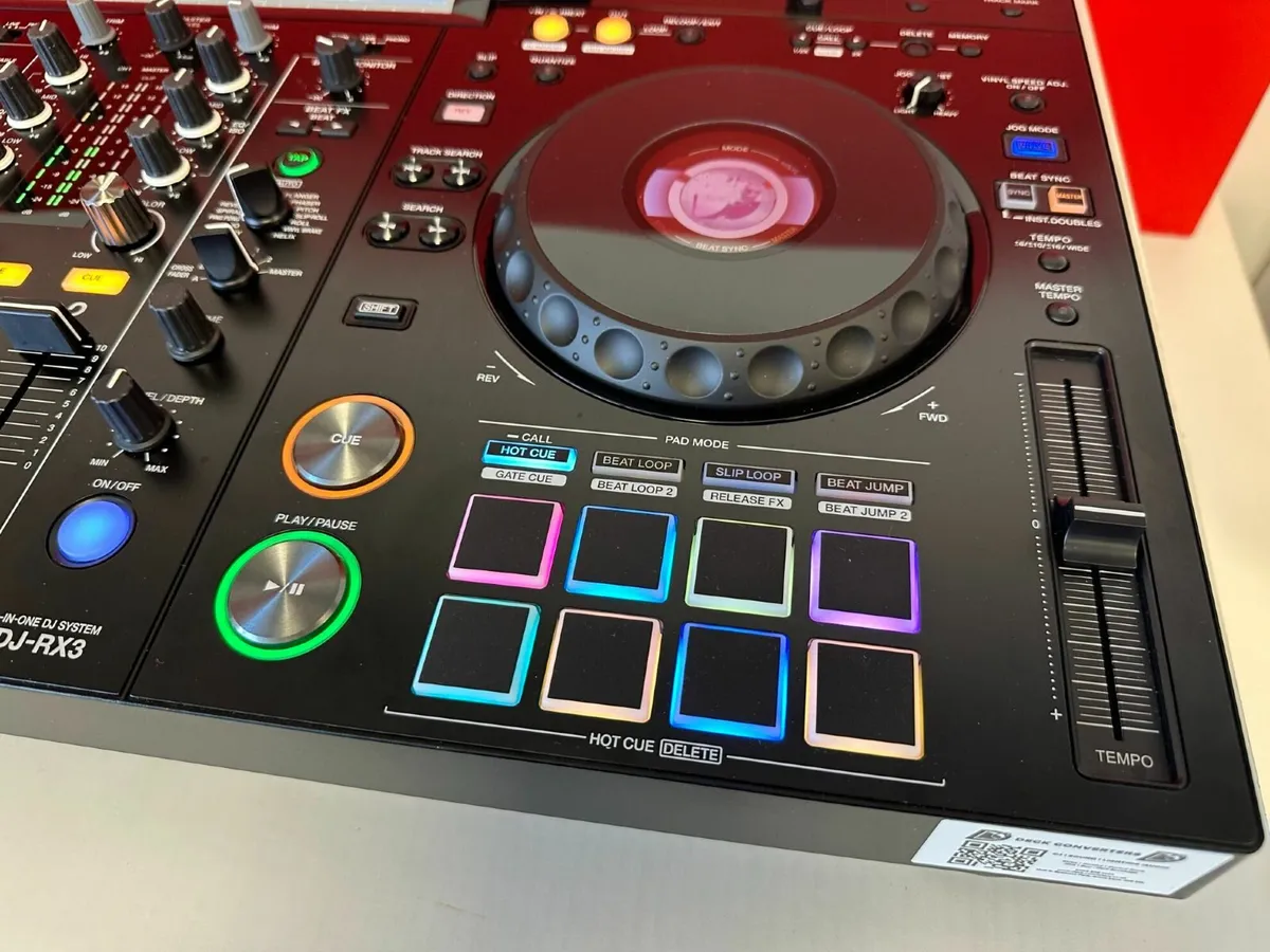 pioneer xdj rx 3 like new dj controller RRP 2000 - Image 2