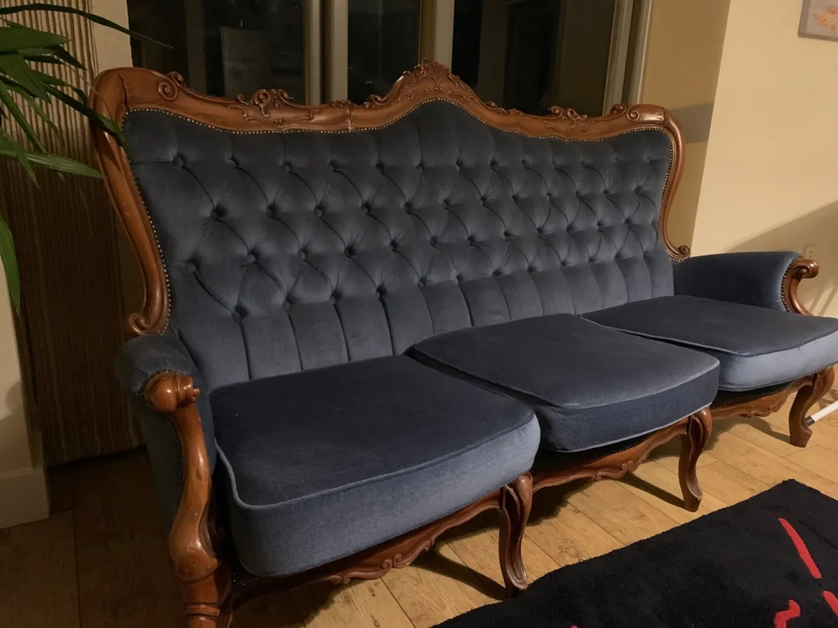 Vintage couch - Image 2