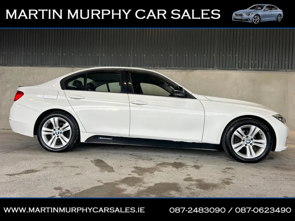 BMW 3-Series 318D SPORT *LOW KMS * - Image 2
