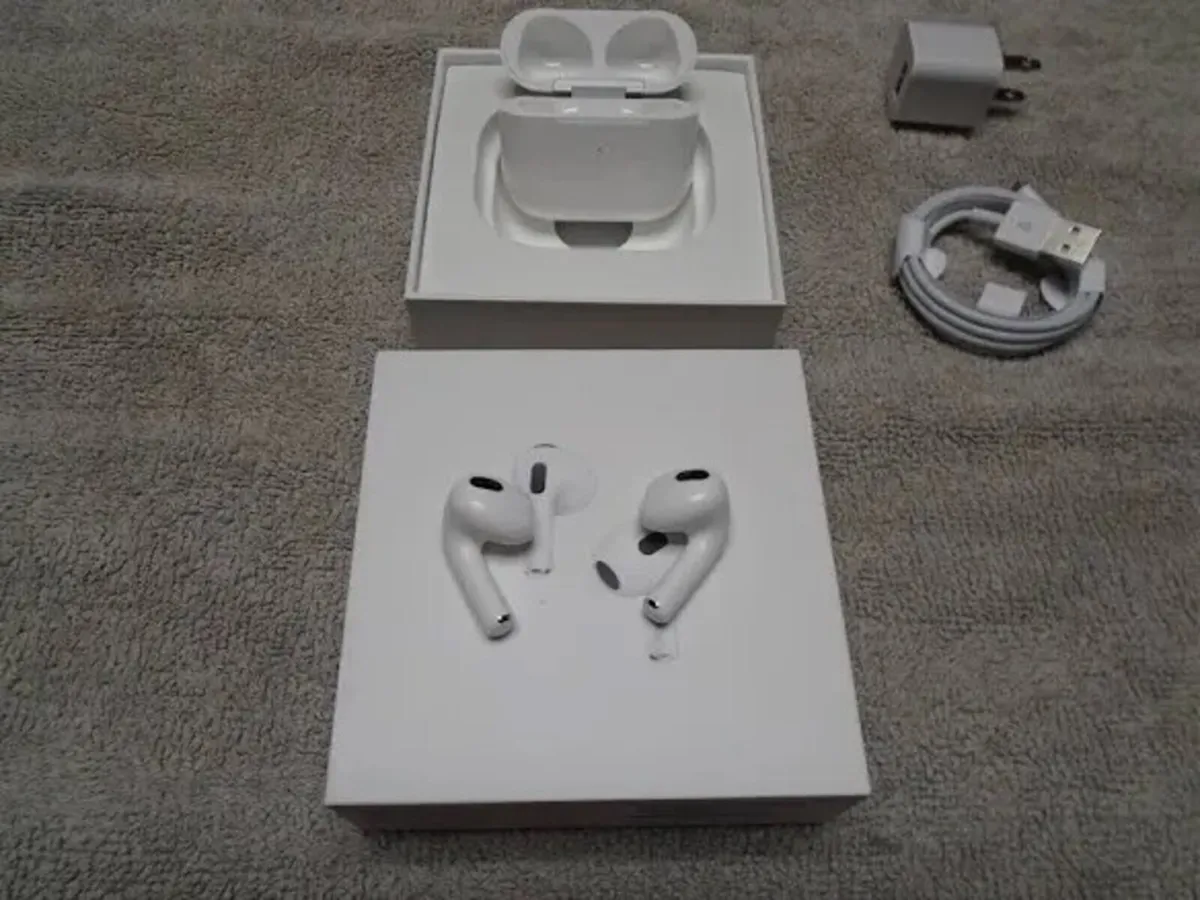 Airpods - Image 1