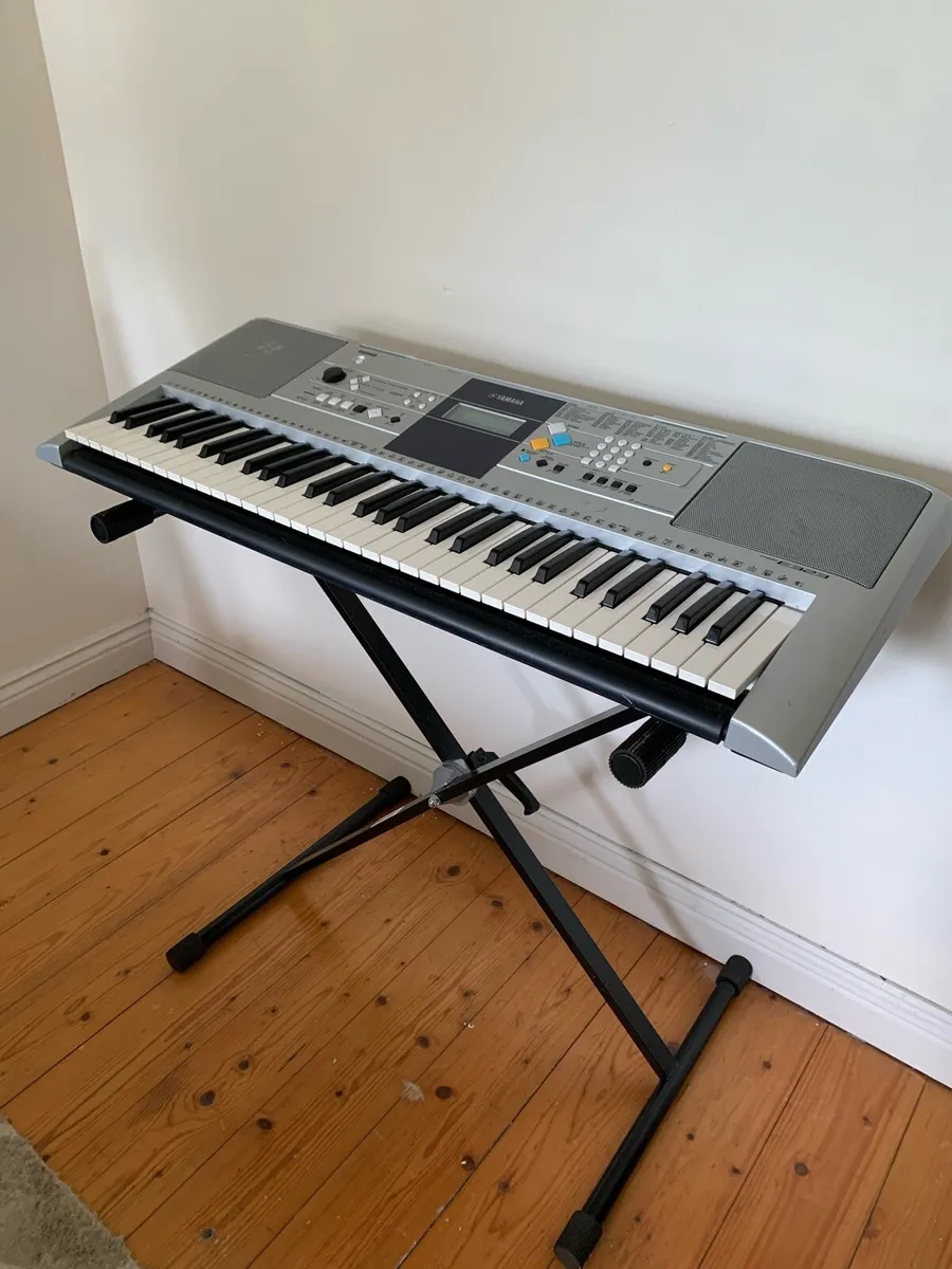 Keyboard Piano - Yamaha (stand Included) - Image 1
