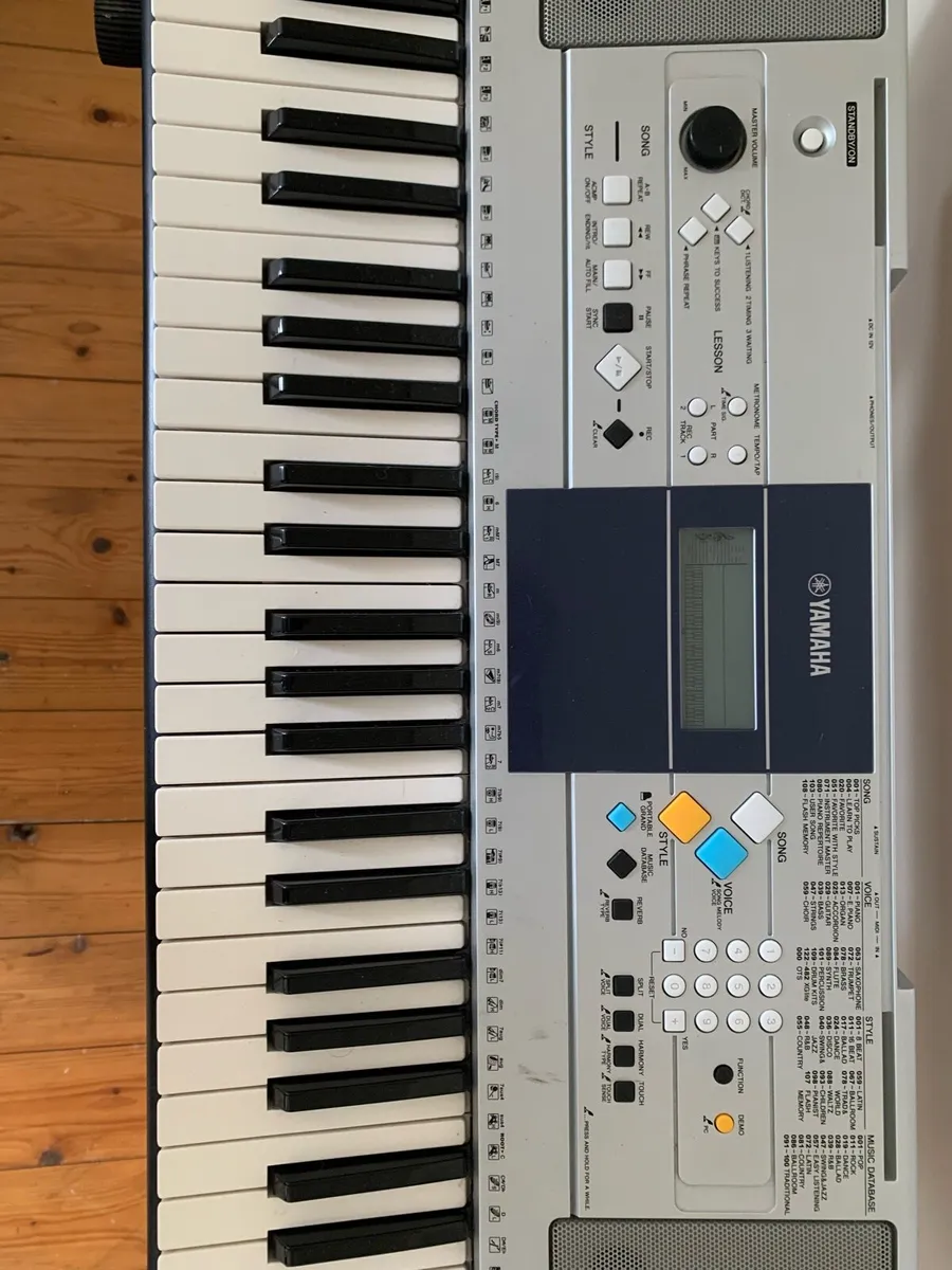Keyboard Piano - Yamaha (stand Included) - Image 3