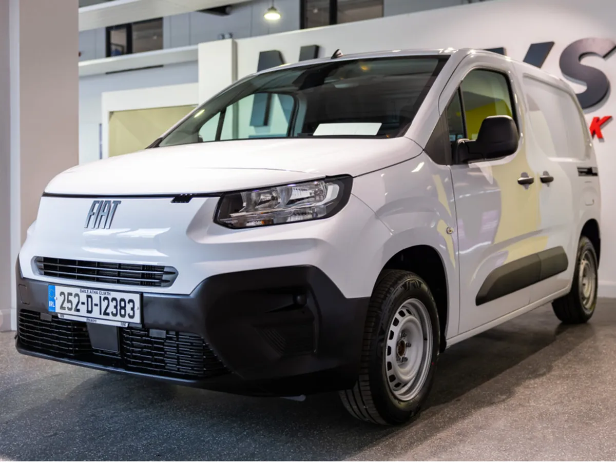 Fiat Doblo SWB 1.5 100HP 650KG 4DR - Image 3