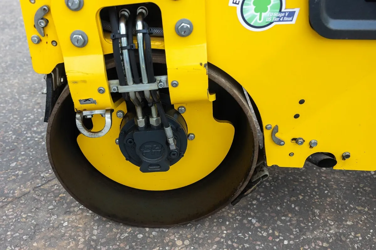 2024 BOMAG BW 80 AD-5 - Light Tandem Roller - Image 4