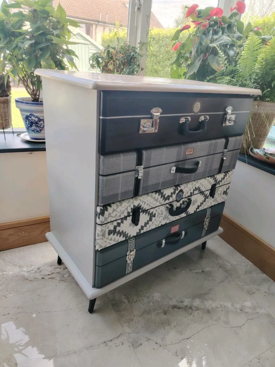 Chest of drawers - Image 3