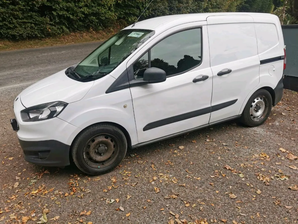 142 Ford Courier Low Miles New cvrt - Image 3