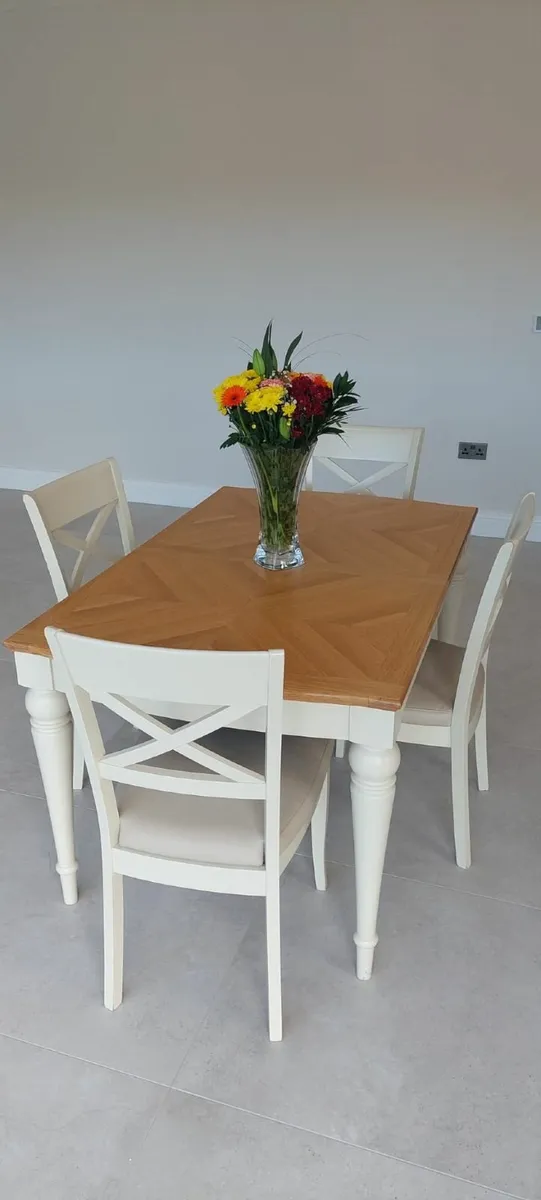 Kitchen Table and  4 Chairs - Image 2