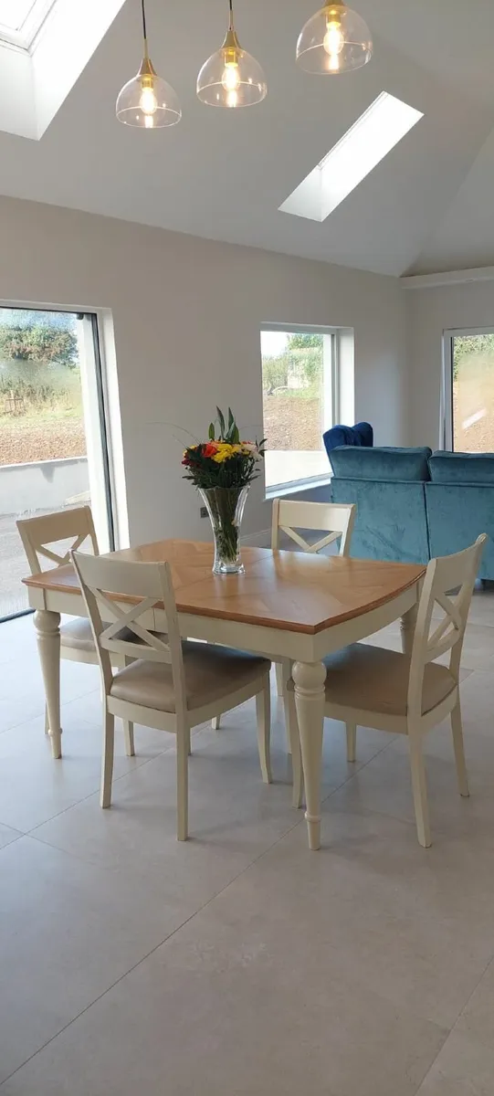 Kitchen Table and  4 Chairs - Image 3