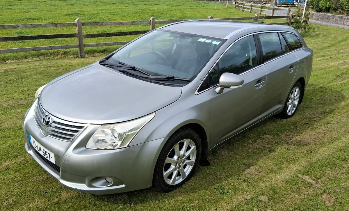 Toyota Avensis 2012 - Image 4