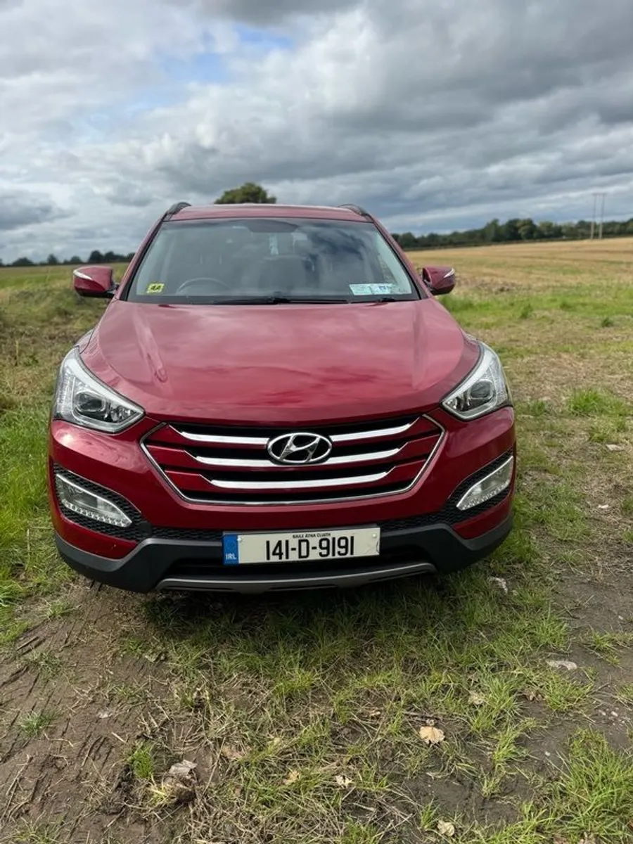 Spotless 2014 Hyundai Santa Fe 4 wheel drive Special Edition with NCT - Image 1