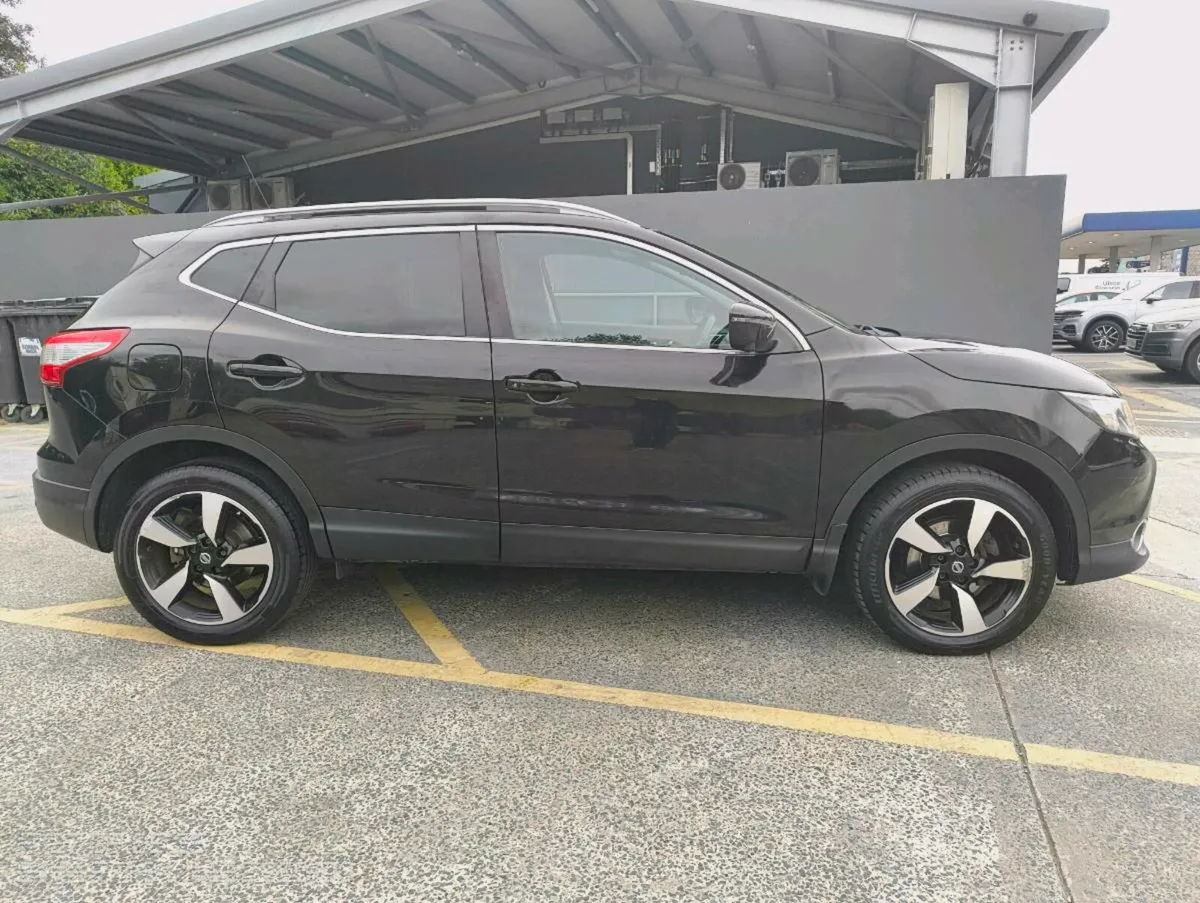Nissan Qashqai Accent, High Spec. - Image 2