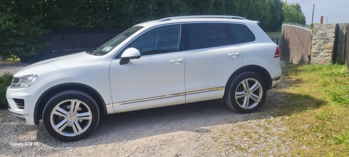 Volkswagen Touareg 2016 - Image 2
