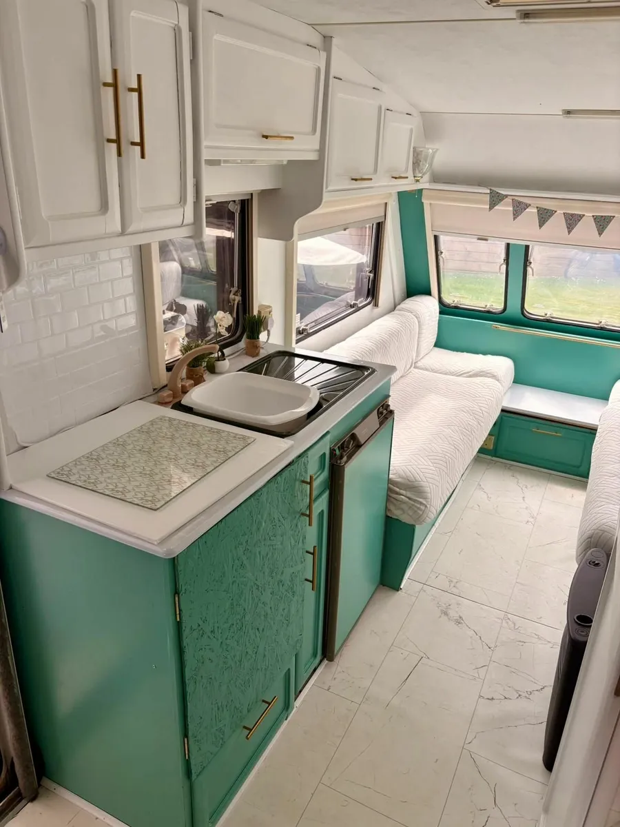 Caravan and Awning - Image 3