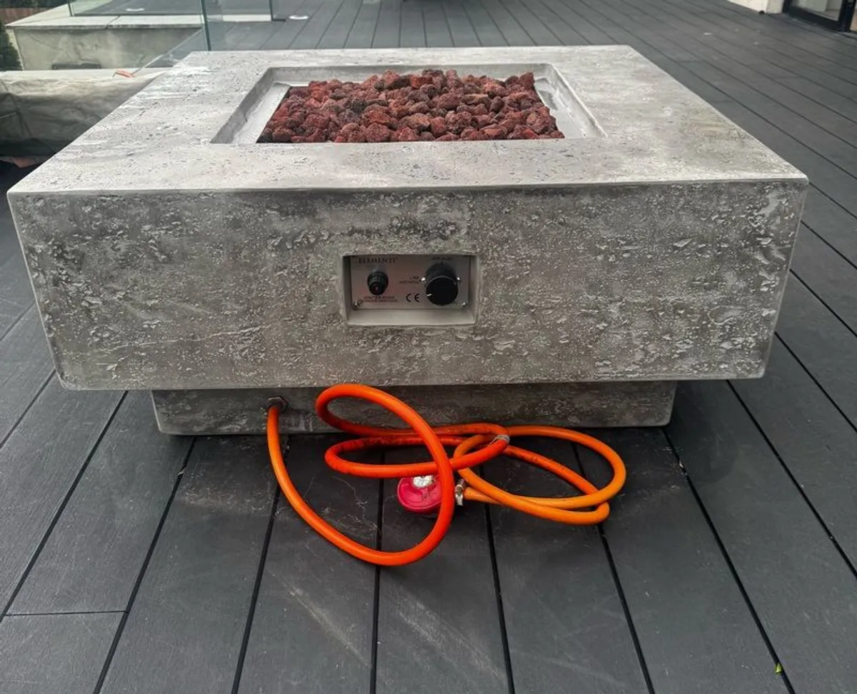 Lismore Fire Table - Image 3