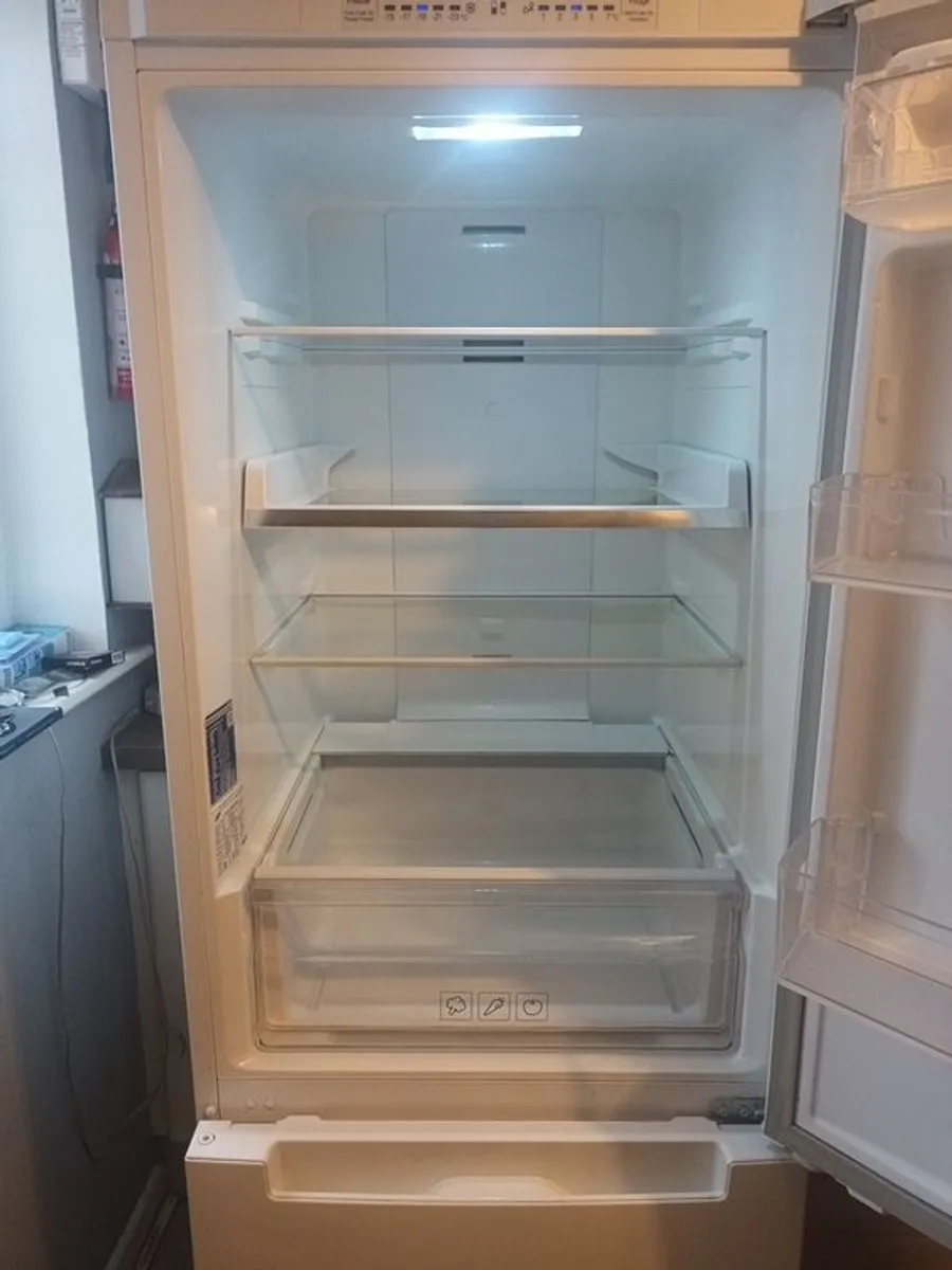 Samsung Fridge Freezer - Image 3