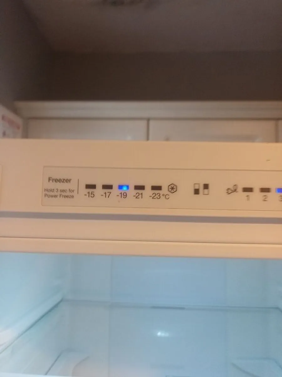 Samsung Fridge Freezer - Image 4