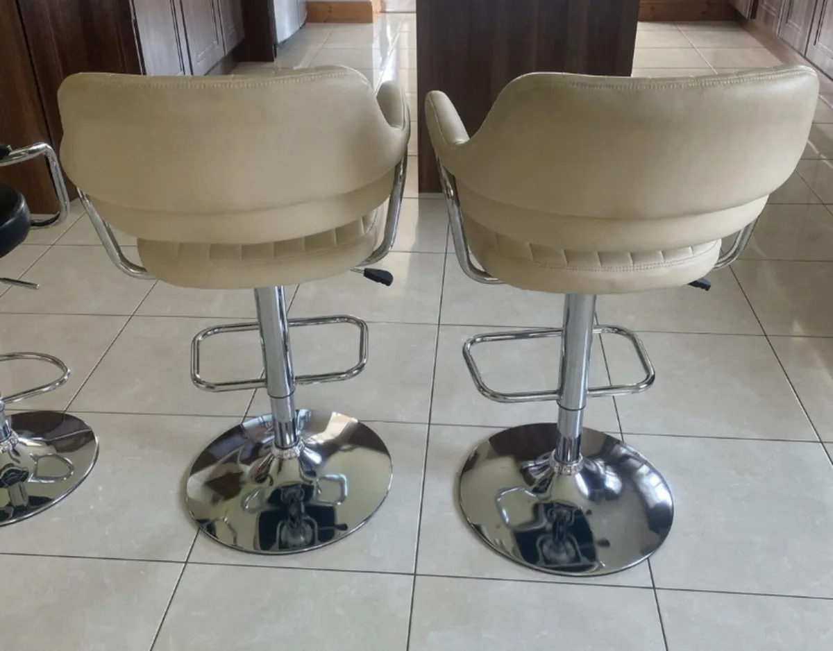 Swivel stools - Image 2
