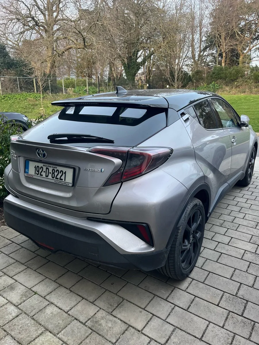 Toyota C-HR Hybrid - Image 2