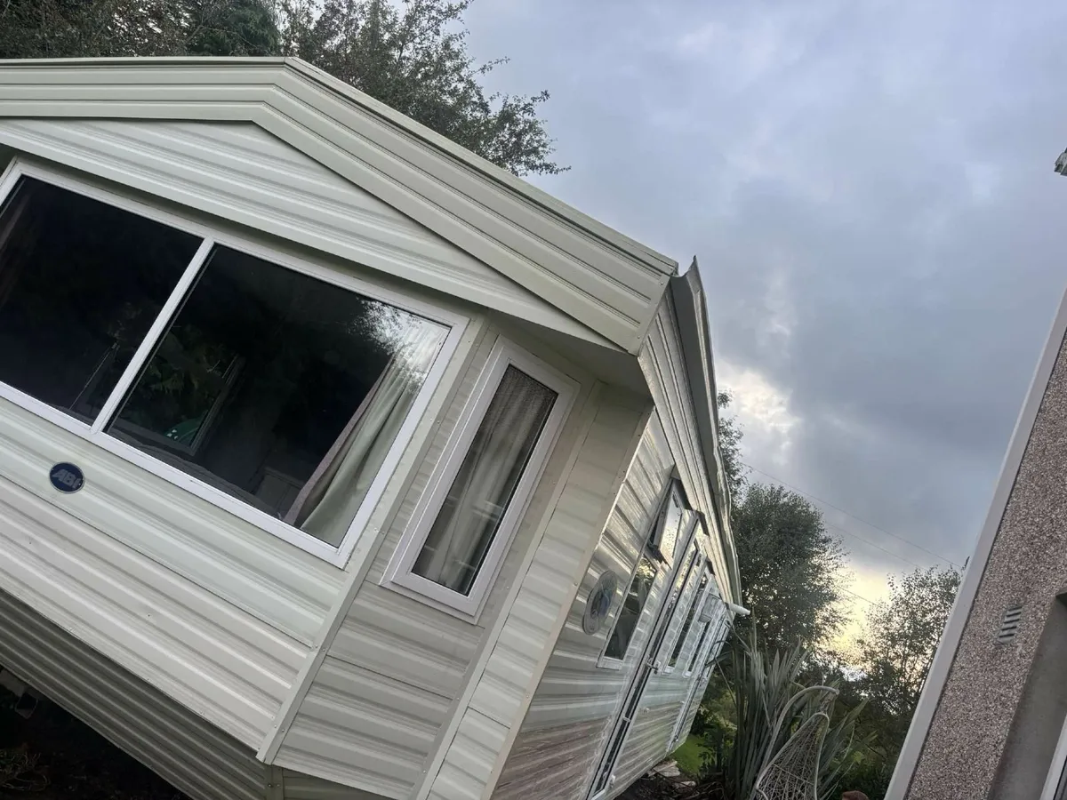 2011 mobile home - Image 1
