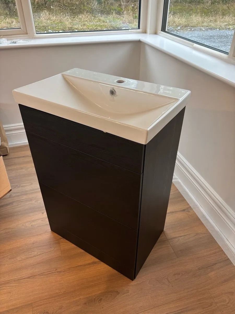 Vanity Unit & Sink - 600mm (NEW) - Image 1