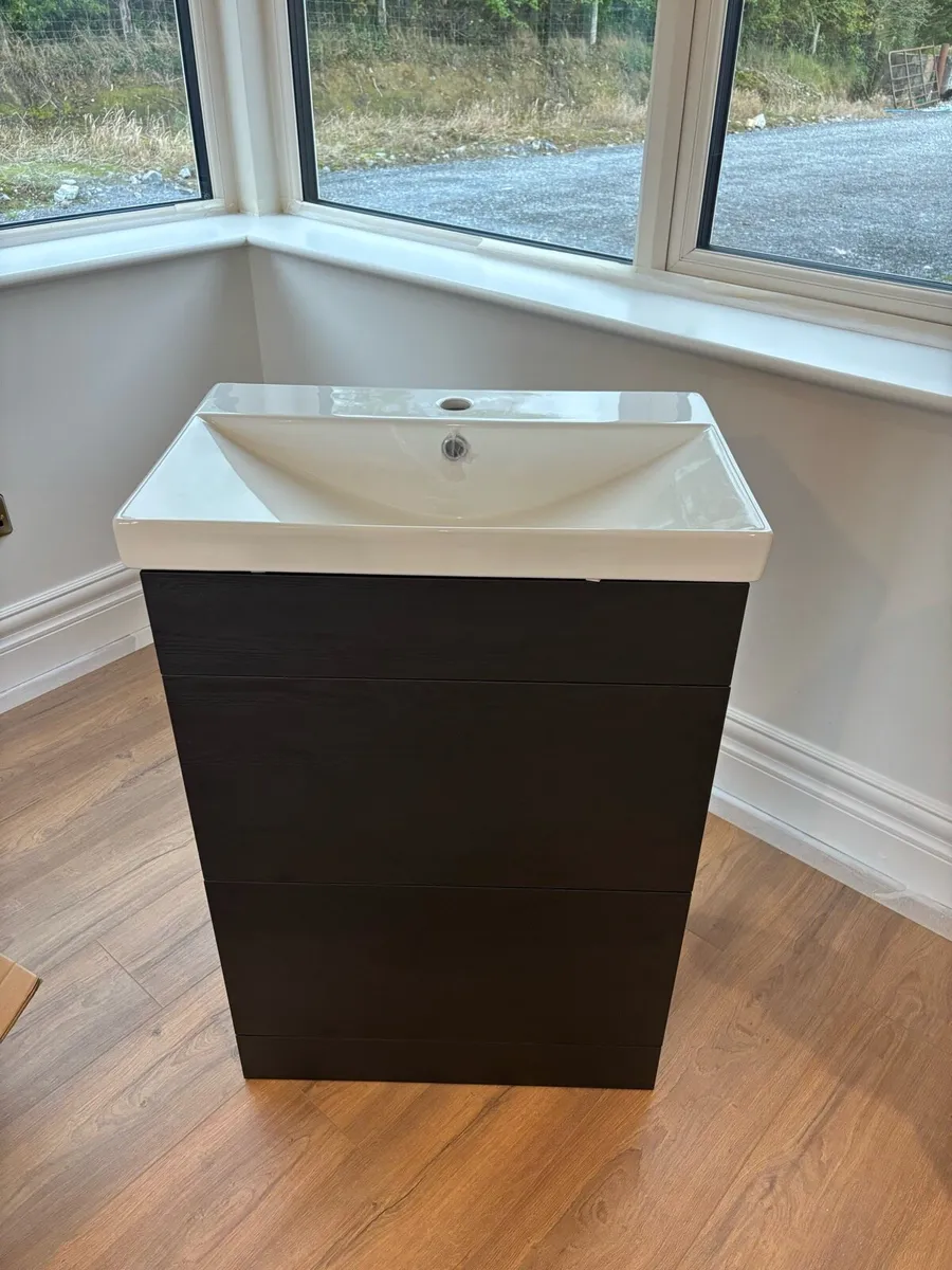 Vanity Unit & Sink - 600mm (NEW) - Image 2