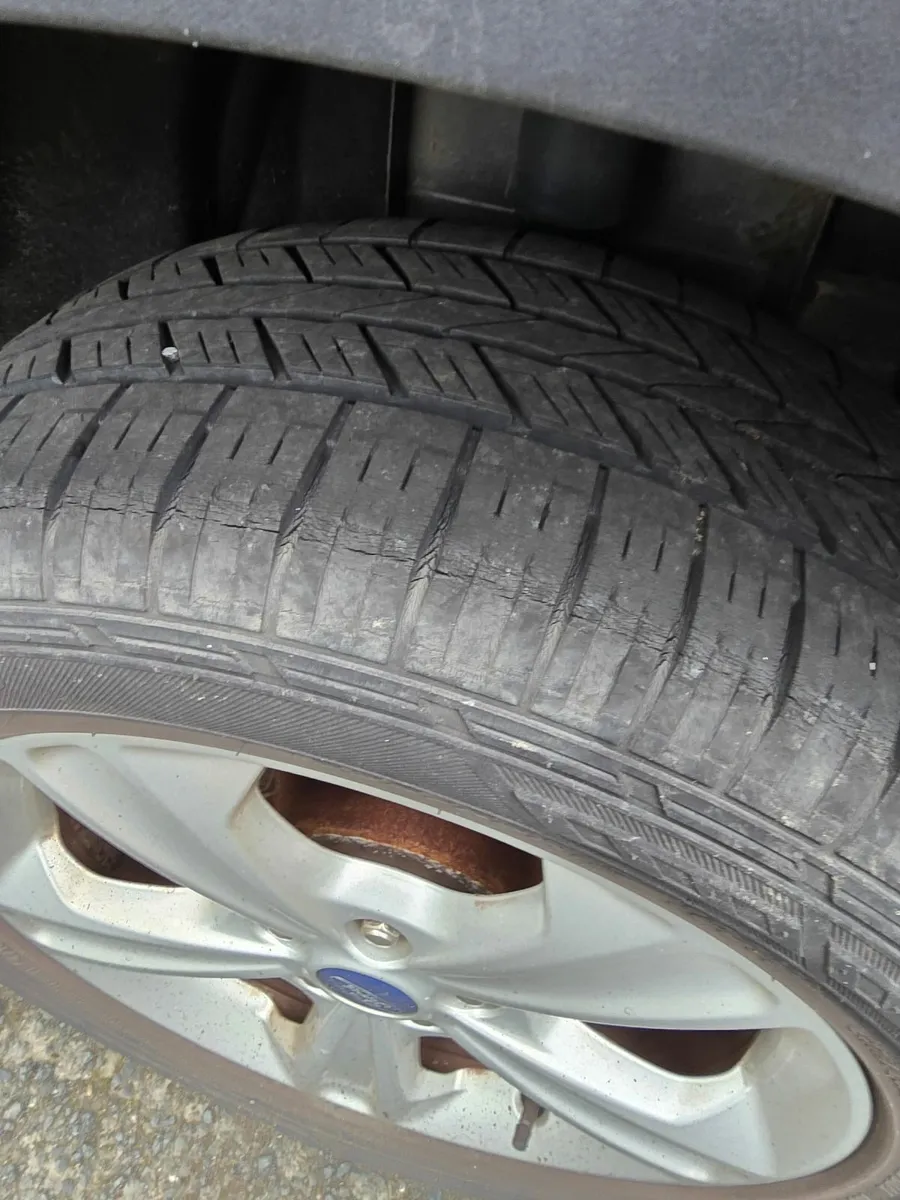 Ford Kuga 2014 - Image 2