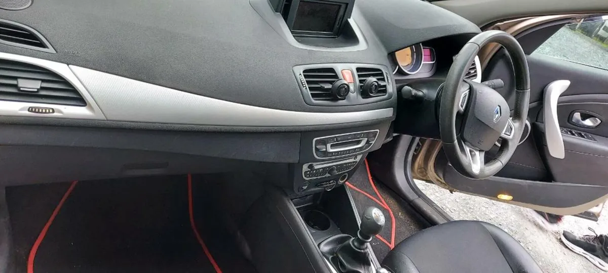 Renault fluence 2010 New nct Read description - Image 4