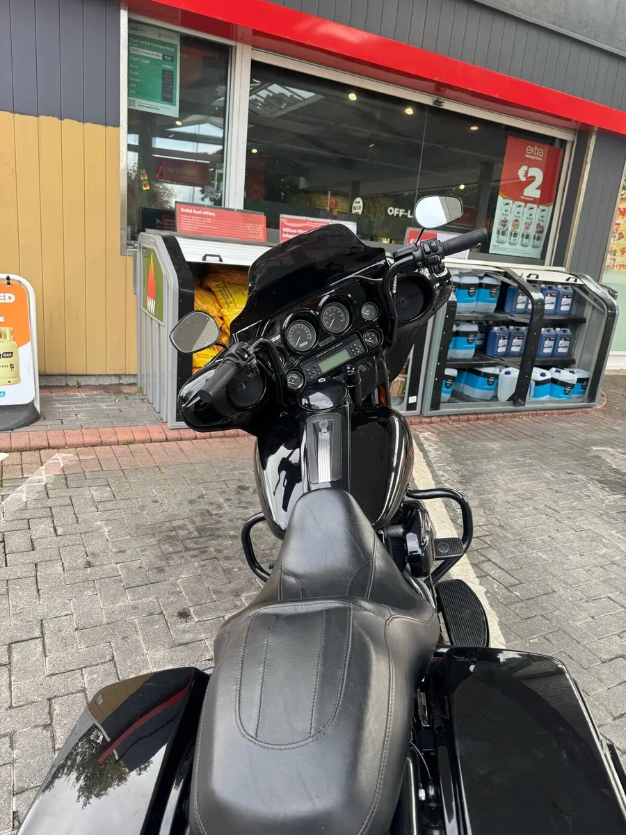 Harley Davidson Street Glide - Image 3