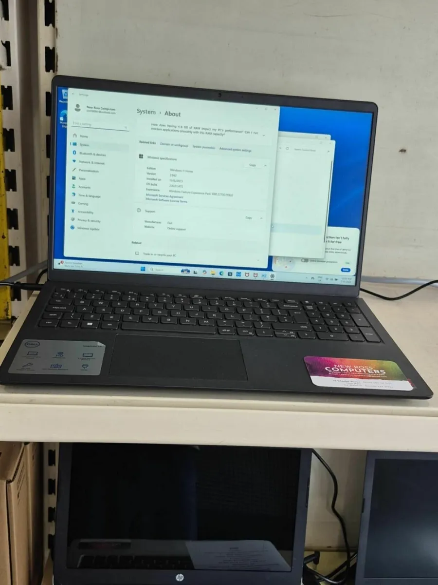 Dell Inspiron 15. Looks like new, great condition - Image 1