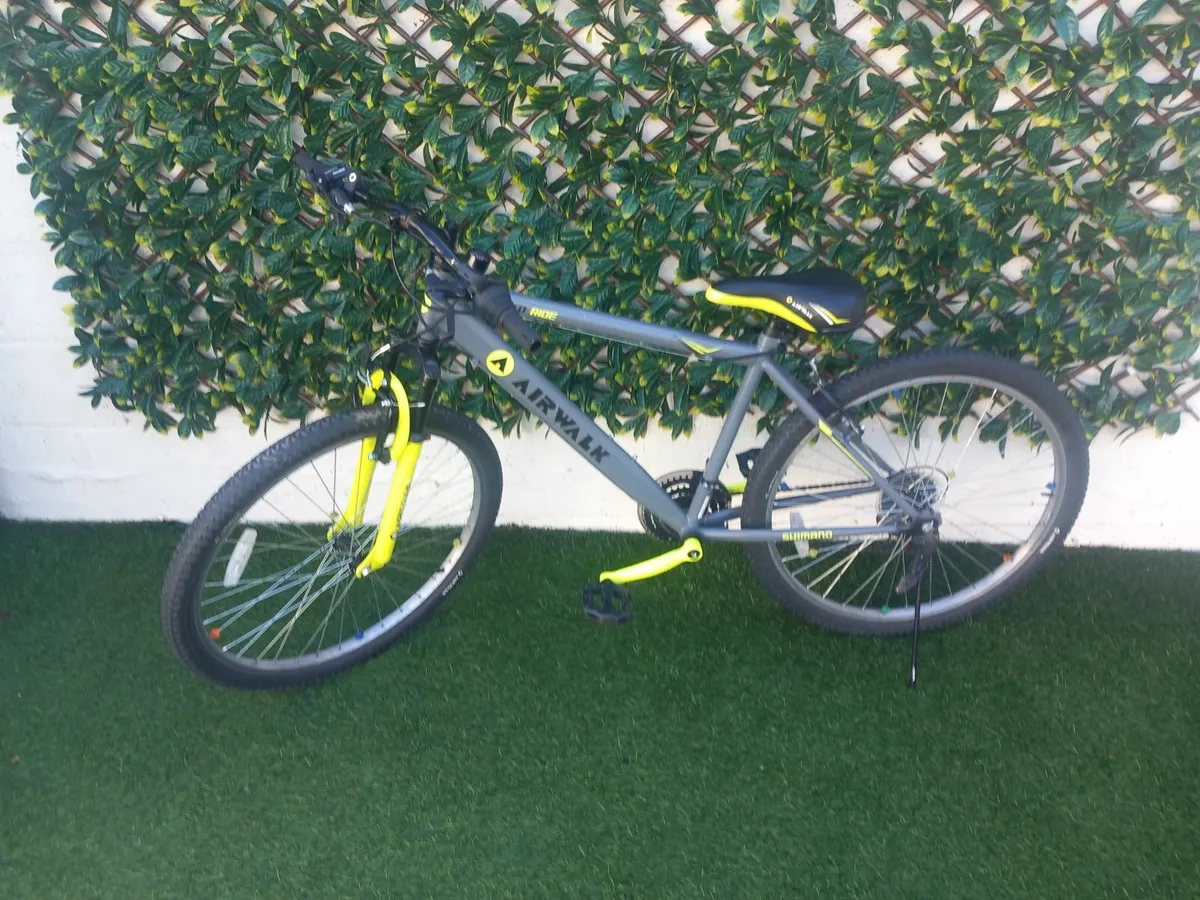 Kids bike - Image 2