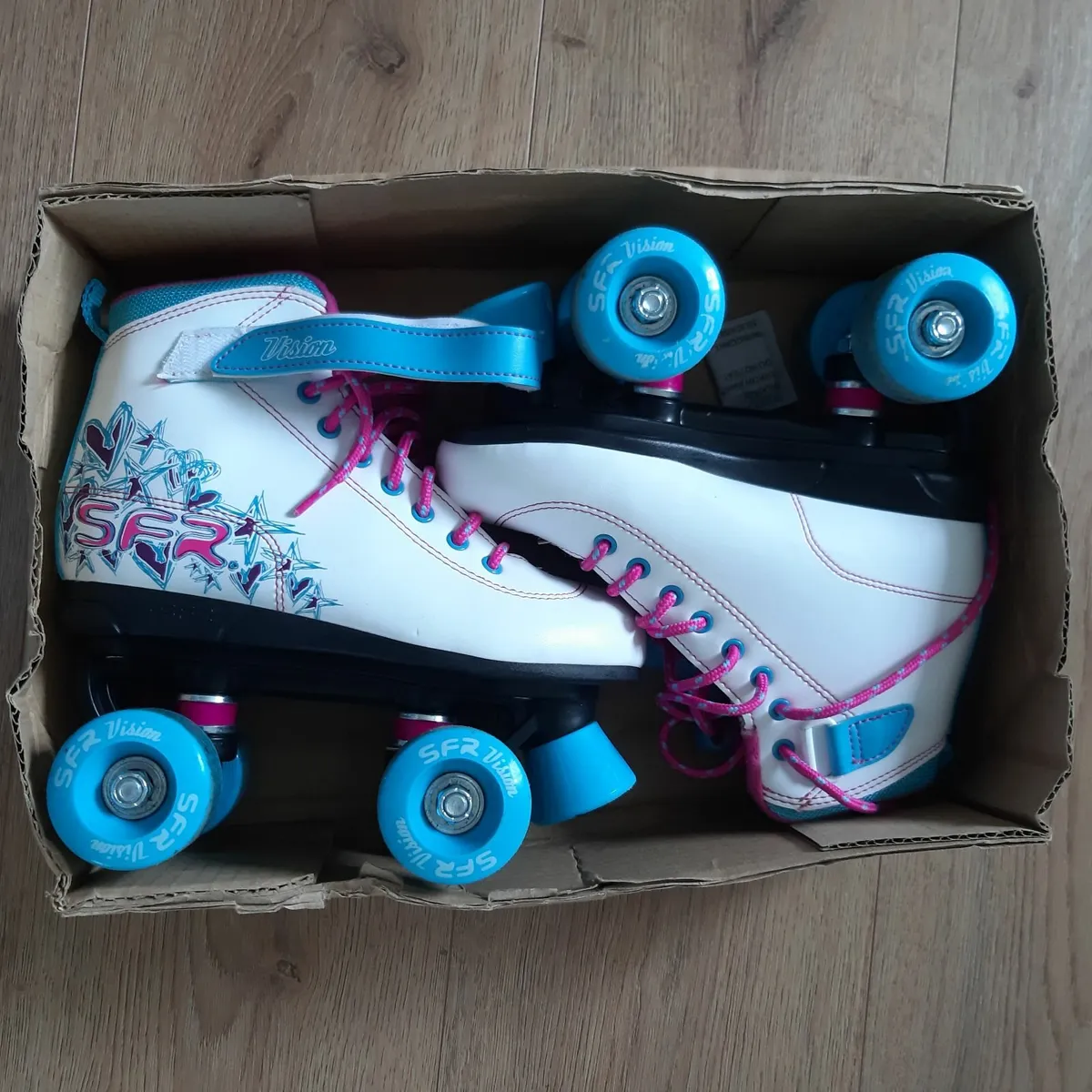 SFR Roller skates size 3uk - Image 1