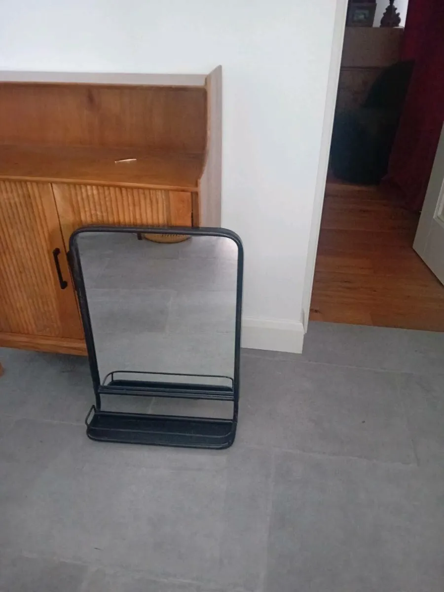 Bathroom mirror - Image 1