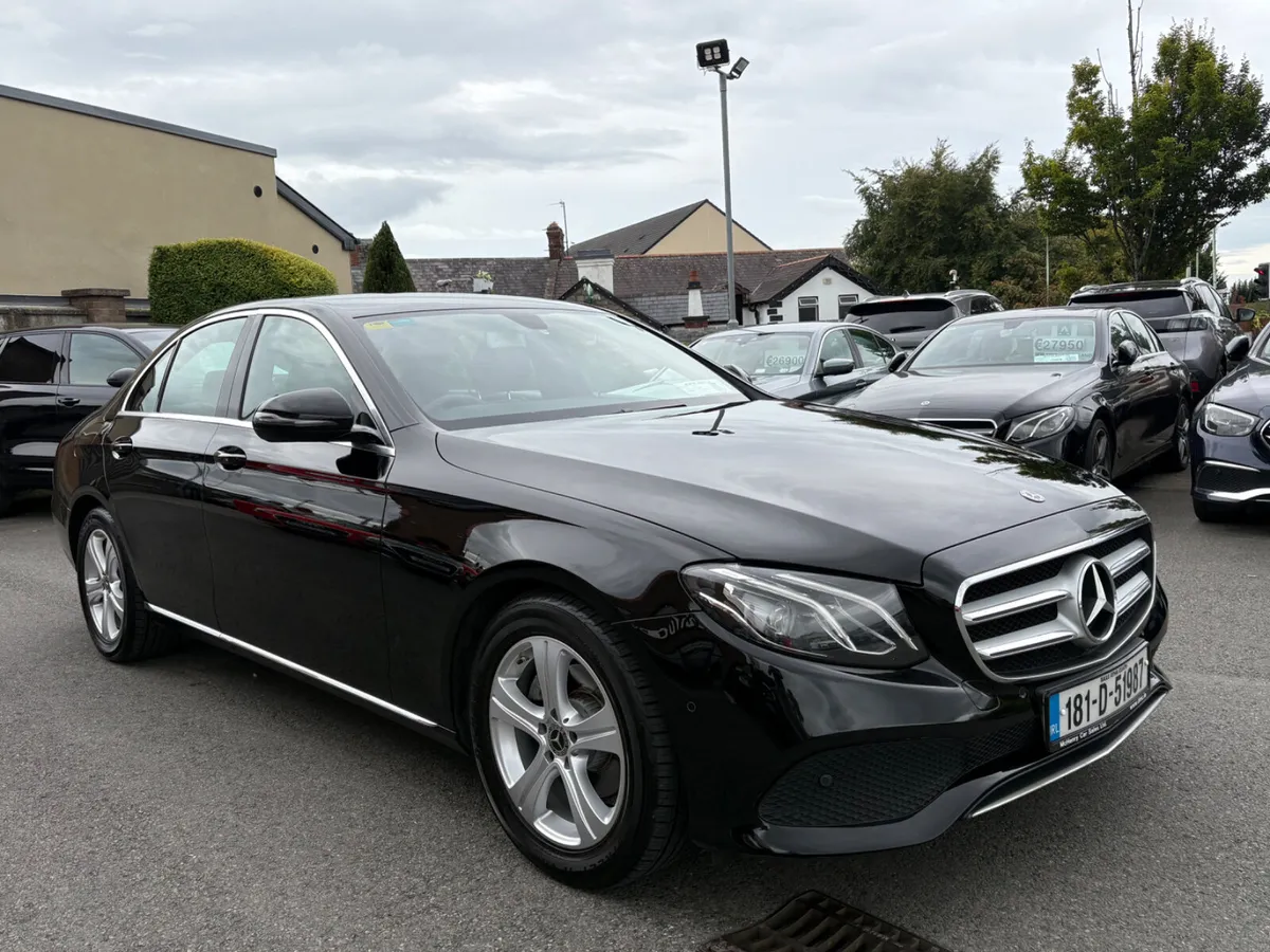 181 Mercedes-Benz E200 - Image 3