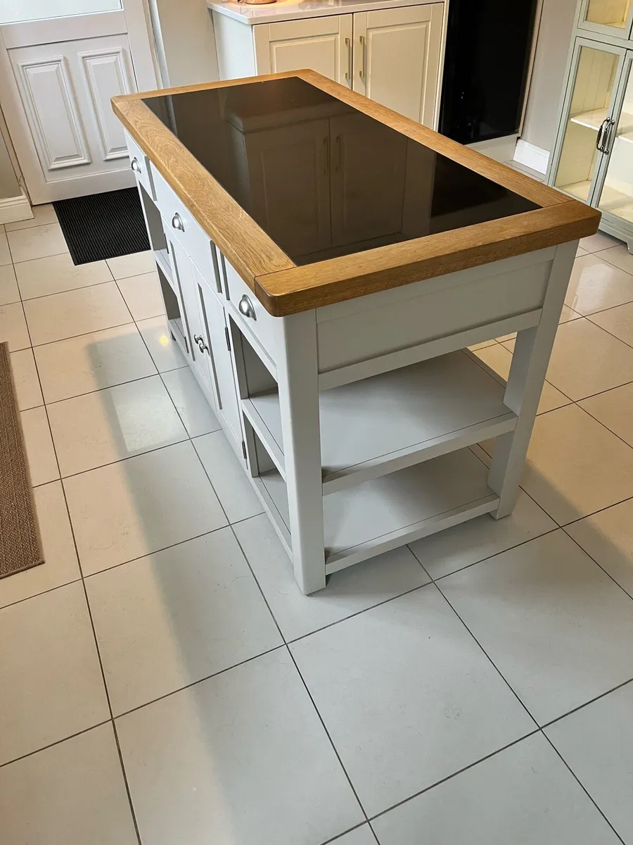 Kitchen Island - Image 2