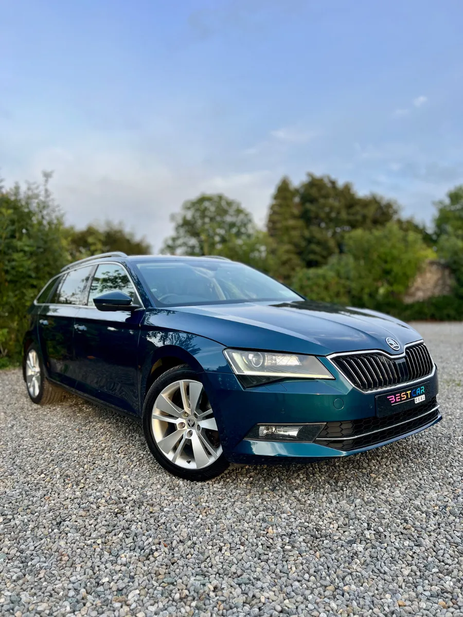 2018 Skoda Superb 2.0 Tdi 150 bhp Style Estate - Image 1