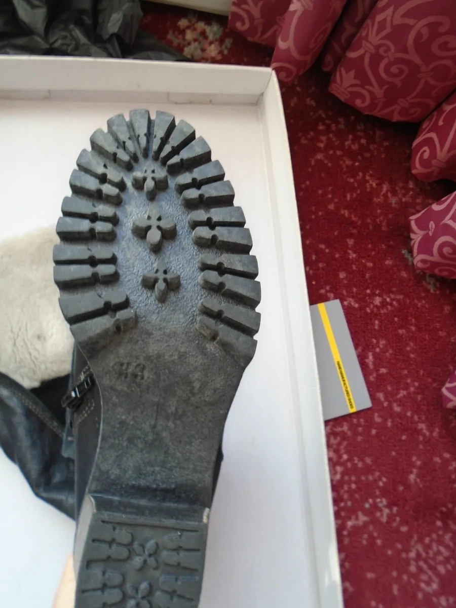 Ladies high boots, Size 6. Leather boots - Image 4